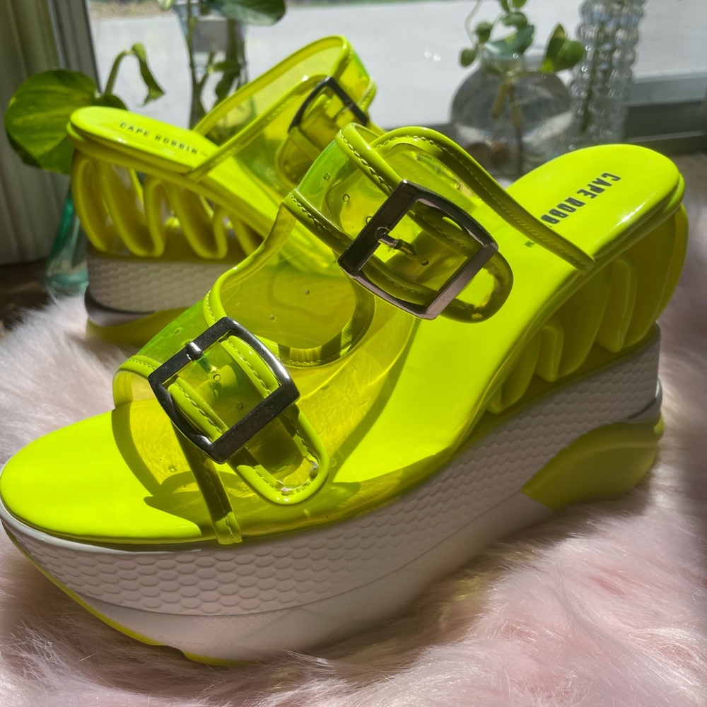 CAPE ROBBIN | Neon Green Platform Wedge Sandals | Dolls Kill | NEVER WORN